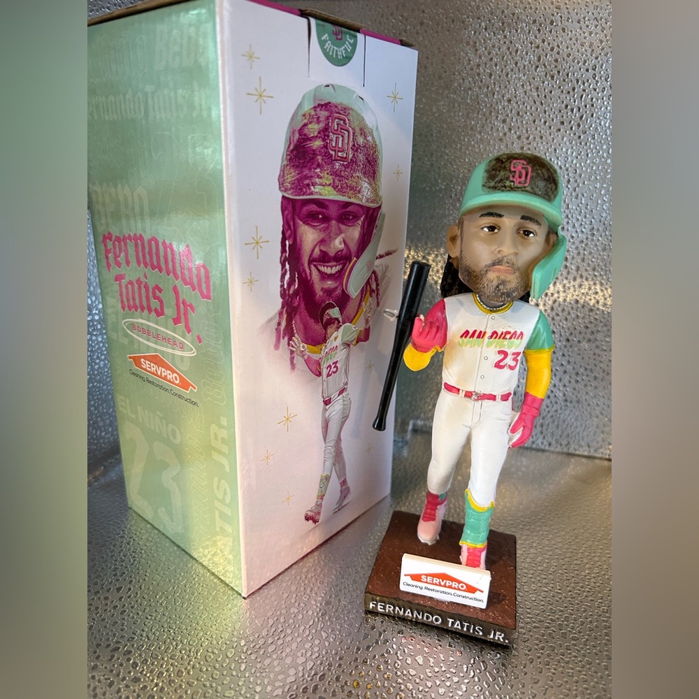 Fernando Tatis Jr. San  Diego padres Bobblehead Bat flip bobble head